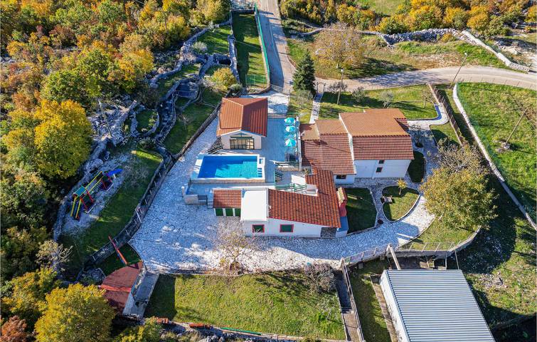 Ferienhaus für 10 Personen, mit Terrasse, kinderfreundlich - 1
