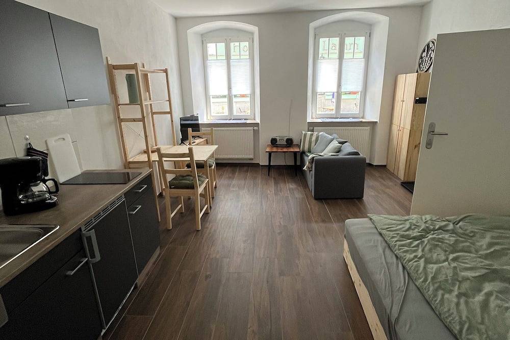 Ganze Wohnung, Felsenhöhle - moderne und zentrale Ferienwohnung im Herzen von Wunsiedel in Wunsiedel, Oberfranken