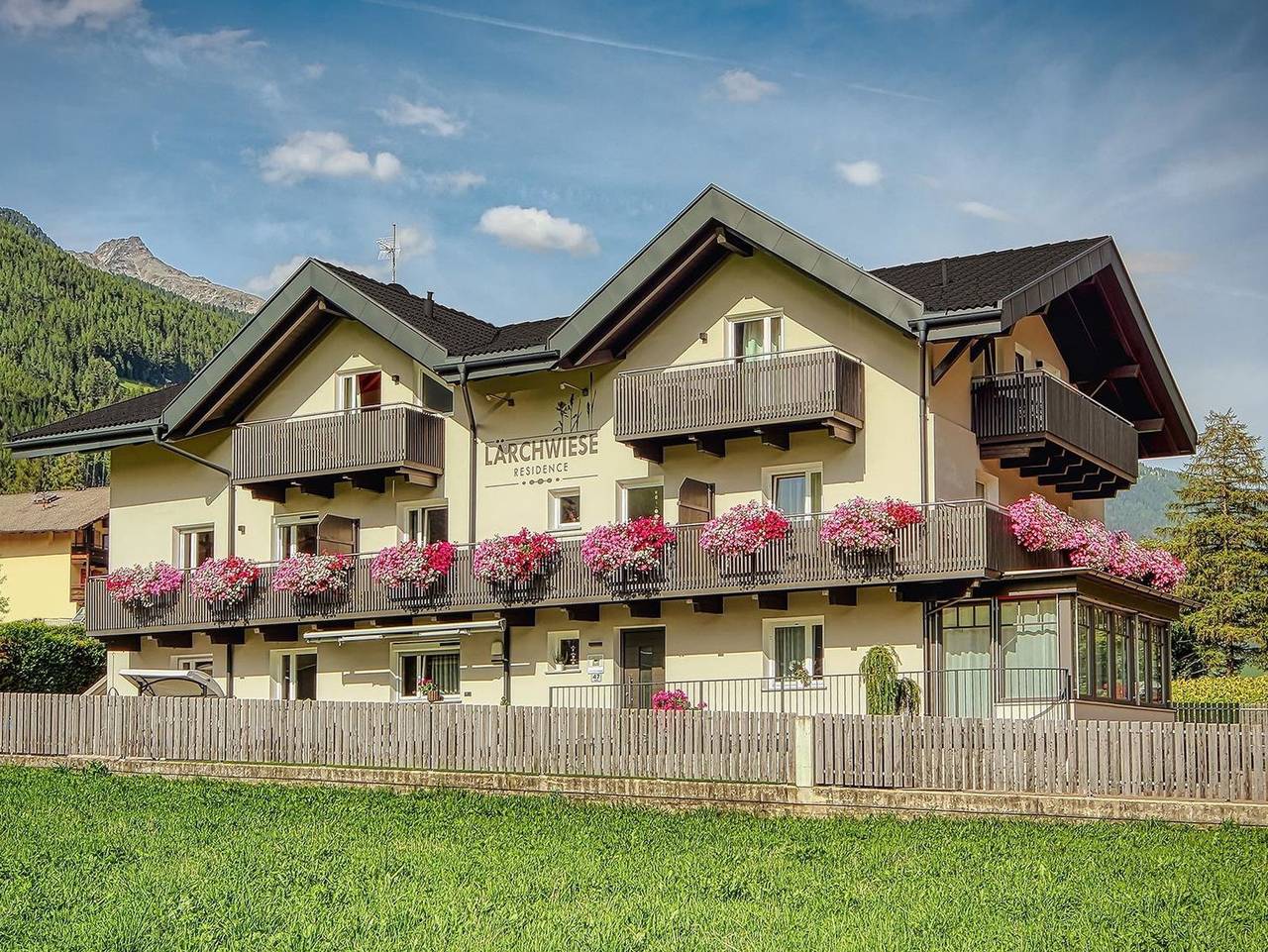 Ganze Ferienwohnung, Lärchwiese Residence - Appartement 2 in San Giacomo, Ahrntal