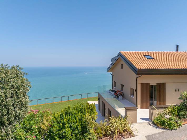 Location de vacances pour 8 personnes, avec Balcon ainsi que Terrasse et Jardin à Pesaro - 4