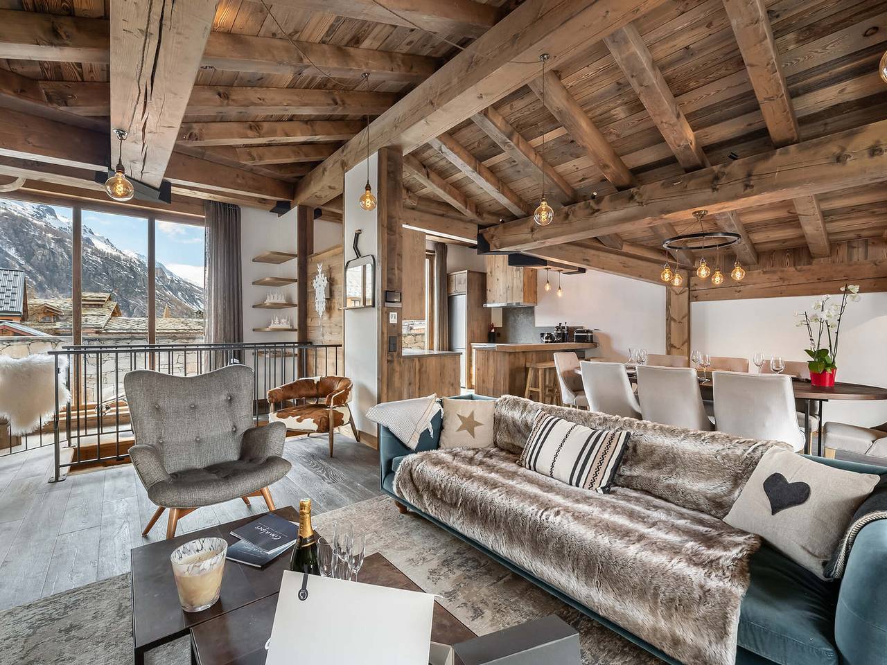 Appartement entier, Appartement Duplex avec Terrasse, Jacuzzi et Cheminée - Val-d&#39;Isère in Val-d'Isère, Parc National de la Vanoise