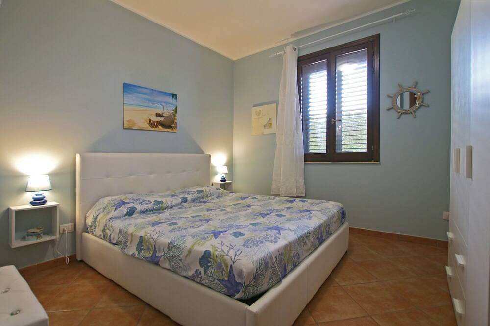 Beach side villa pour une vacance à la mer, 2 chambres, Wi-Fi, Ac & Garden in Spiaggia di Campofelice di Roccella (Campofelice di Roccella), Campofelice di Roccella