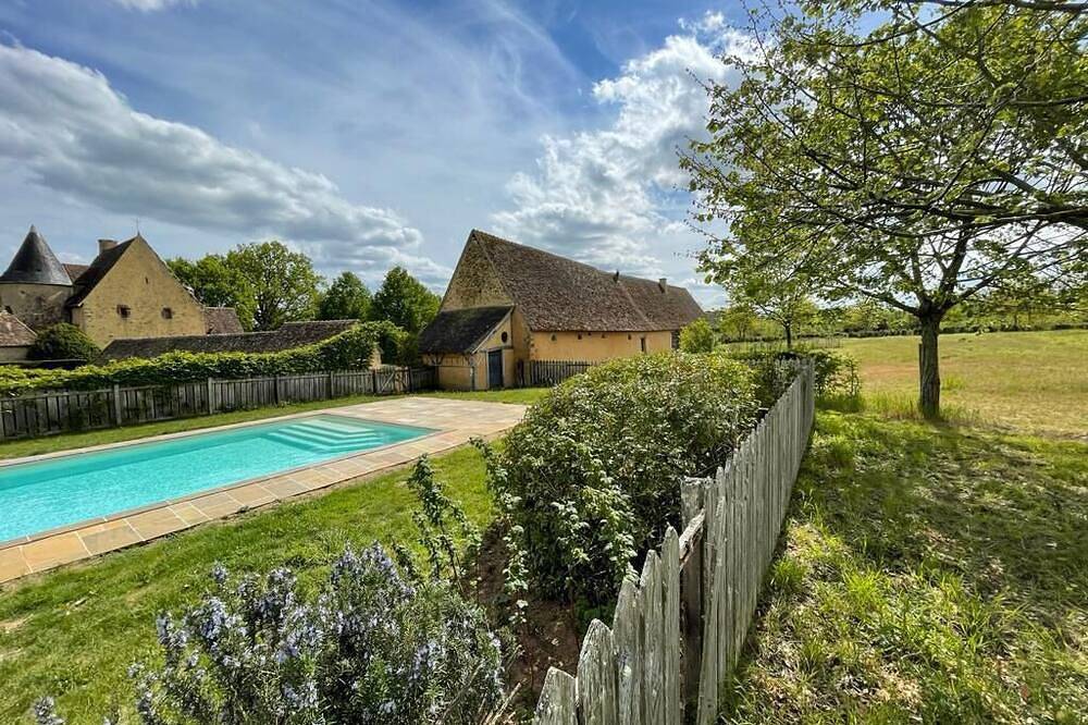 Magnifique manoir restauré in Saint-Célerin, Sarthe