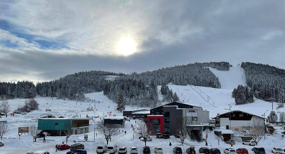 Appartement entier, Two-Bedroom Apartment in Mouthe-Lac et Mont d’Or, Jura Francais