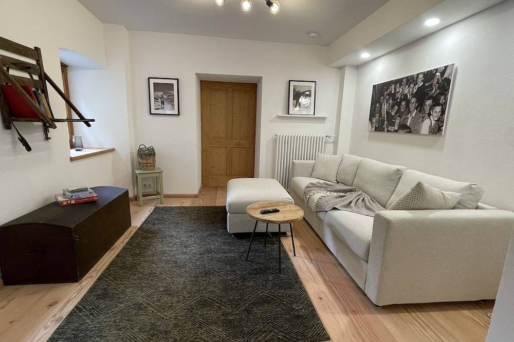 Ganze Wohnung, Wundervolle Erdgeschosswohnung mit Blick ins Grüne in Marquartstein, Bayerische Alpen