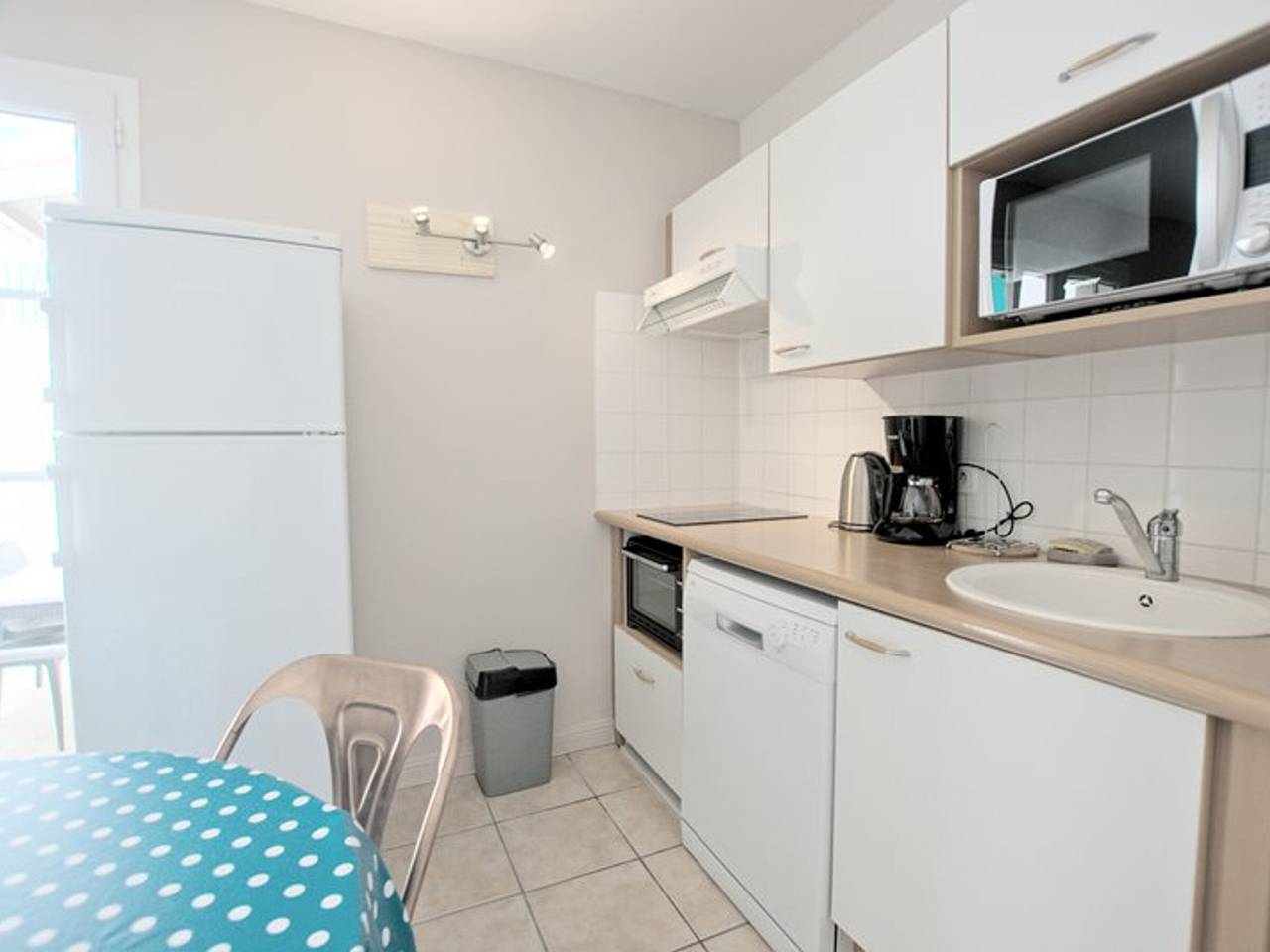 Apartamento entero, Apartamento funcional intra-muros con patio y garaje seguro in Saint-Martin-de-Ré, Isla de Ré