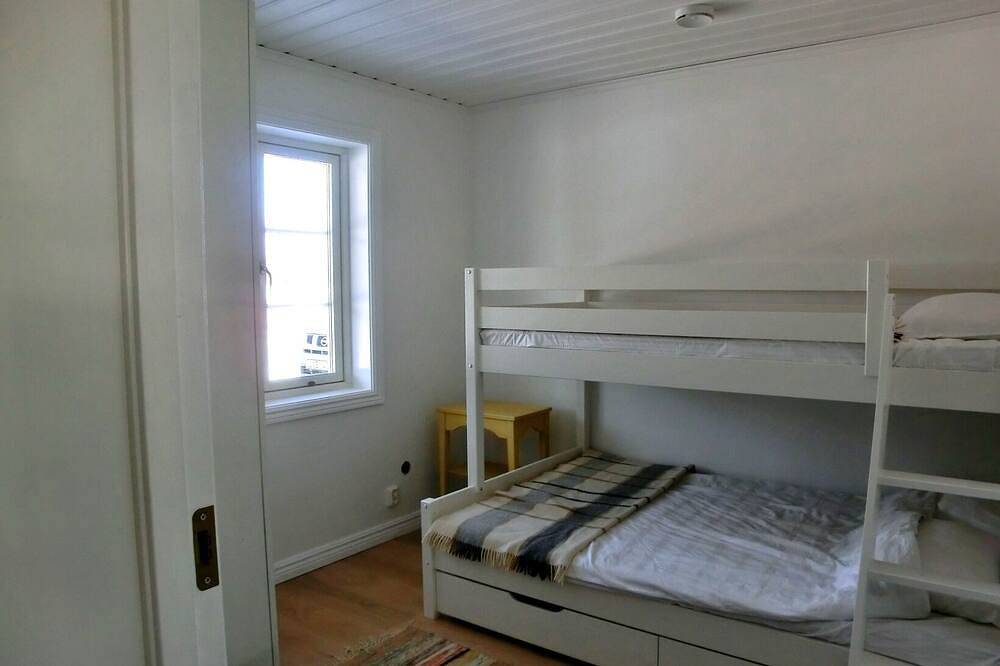 Block-Ferienhaus mit am See mit hohem Standard in Lindesberg, Örebro und Umgebung