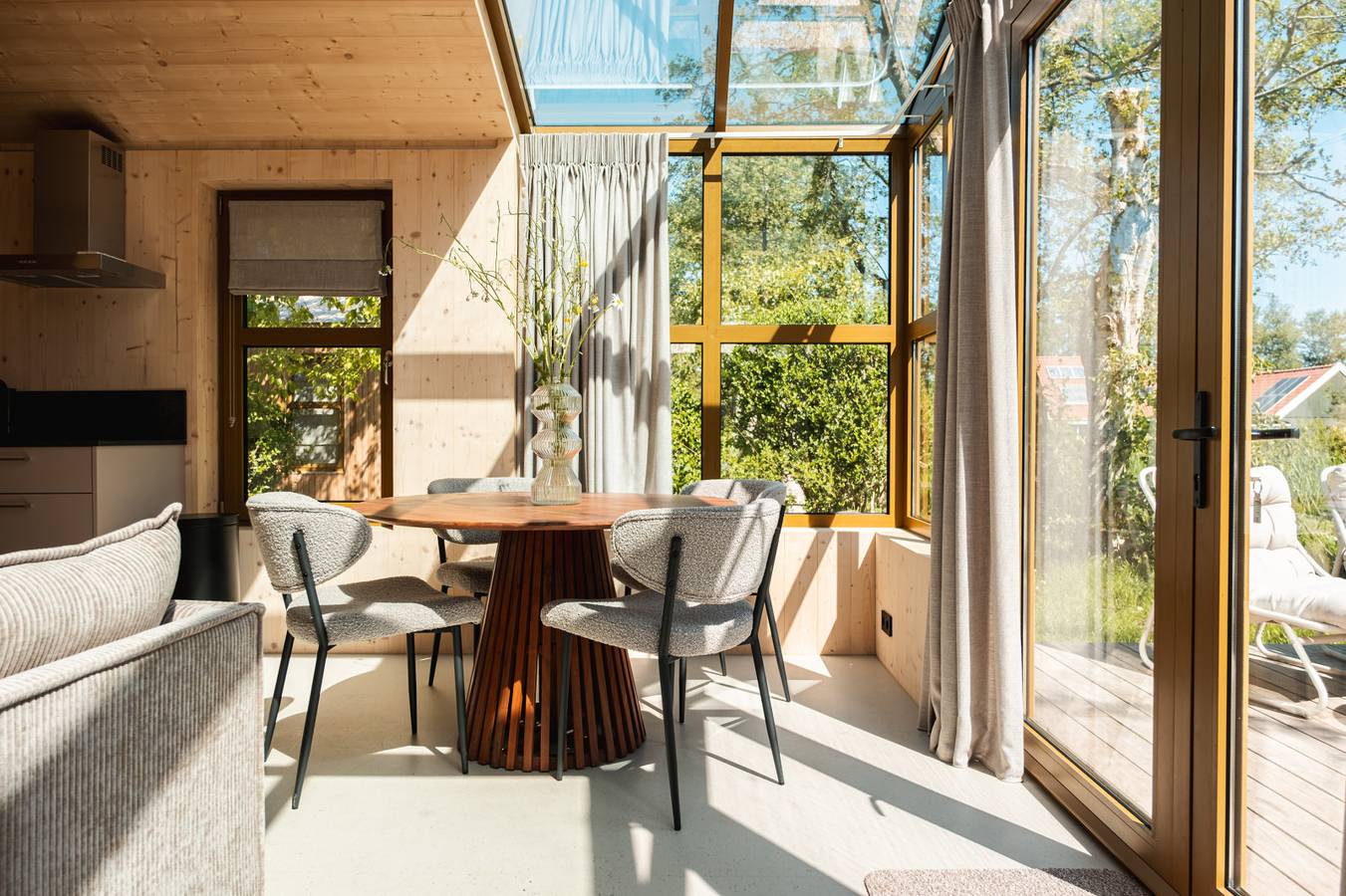 Luxuriöses 4-Personen-Ferienhaus auf einem Ferienpark in Scherpenzeel in Nationalpark Weerribben-Wieden