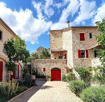 Clos de Beauregard in Joyeuse, Parc naturel régional des Monts d'Ardèche