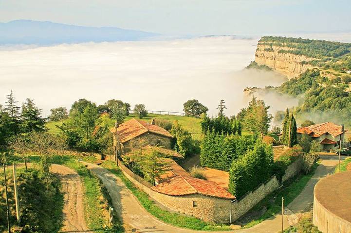 Location de vacances pour 13 personnes, avec Balcon et Jardin à Tavertet