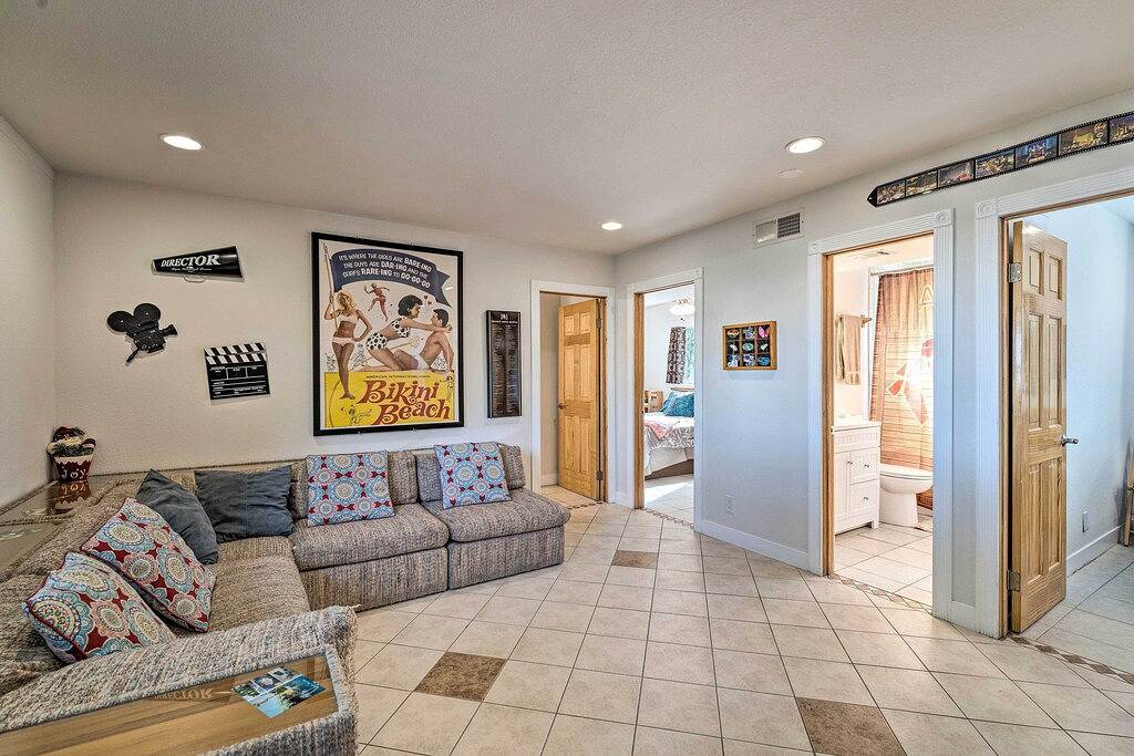 \"Vegas Oasis\" Home w / Pool & Spa-7 Meilen zum Strip! in Las Vegas, Red Rock Canyon