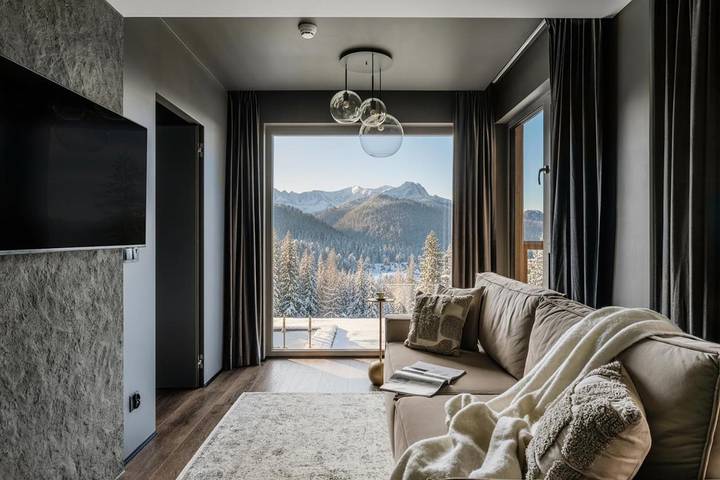 Ferienwohnung für 8 Personen, mit Garten und Ausblick sowie Sauna und Pool in Zakopane