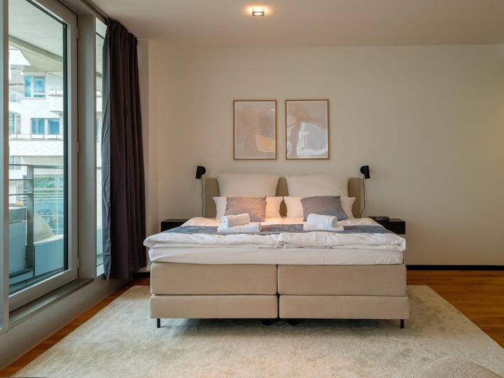 Ferienwohnung für 2 Personen, mit Balkon und Terrasse sowie Seeblick und Ausblick in Hamburg