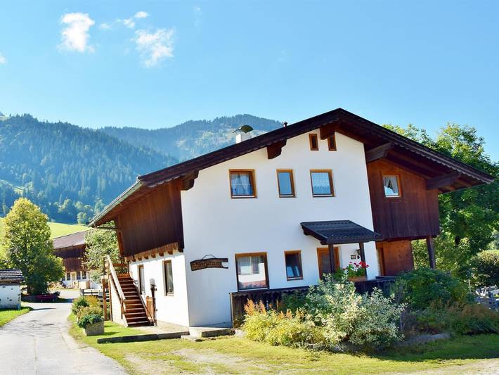 Ferienwohnung für 4 Personen, mit Balkon und Garten