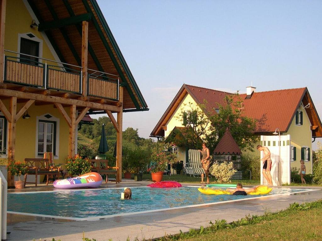 Presse "Der Ofenmacherhof" in Großklein, Lavanttaler Alpen