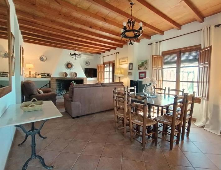 Chalet para 9 personas, con jardín además de vistas y piscina, Se admiten mascotas en Axarquía - 4