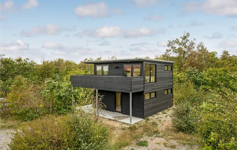 Ferieudlejning for 6 personer, med Terrasse og Have samt Sauna i Grenå Strand