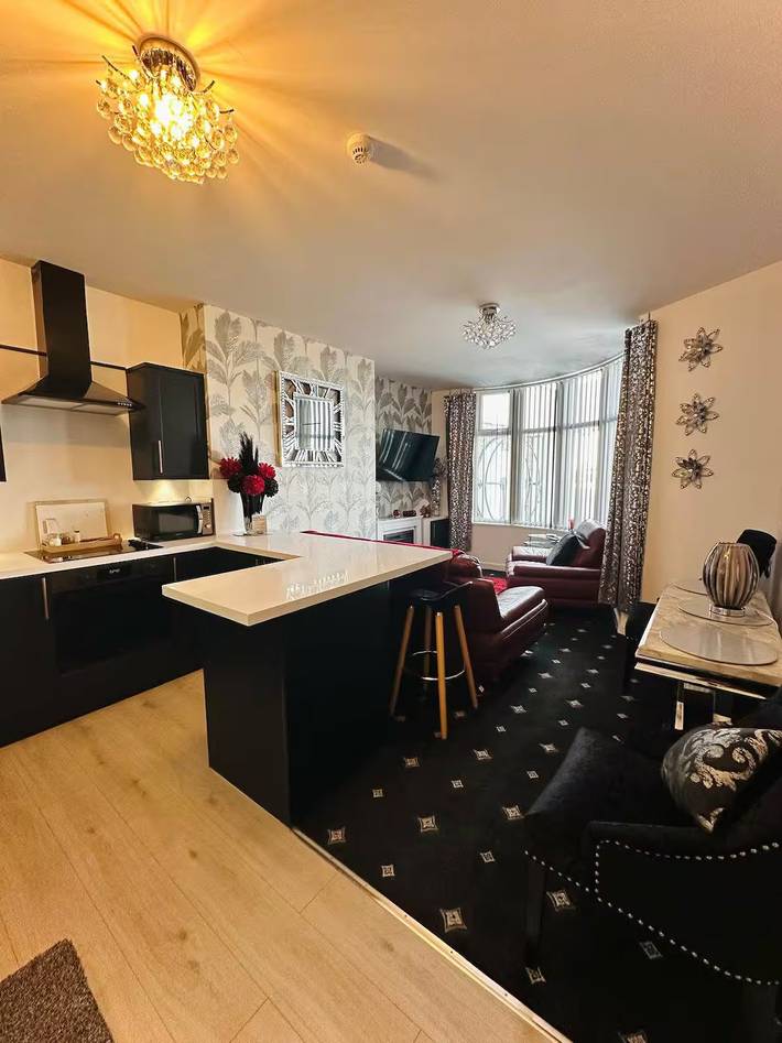 Holiday letting for 2 people, with ocean view, with pets in Blackpool