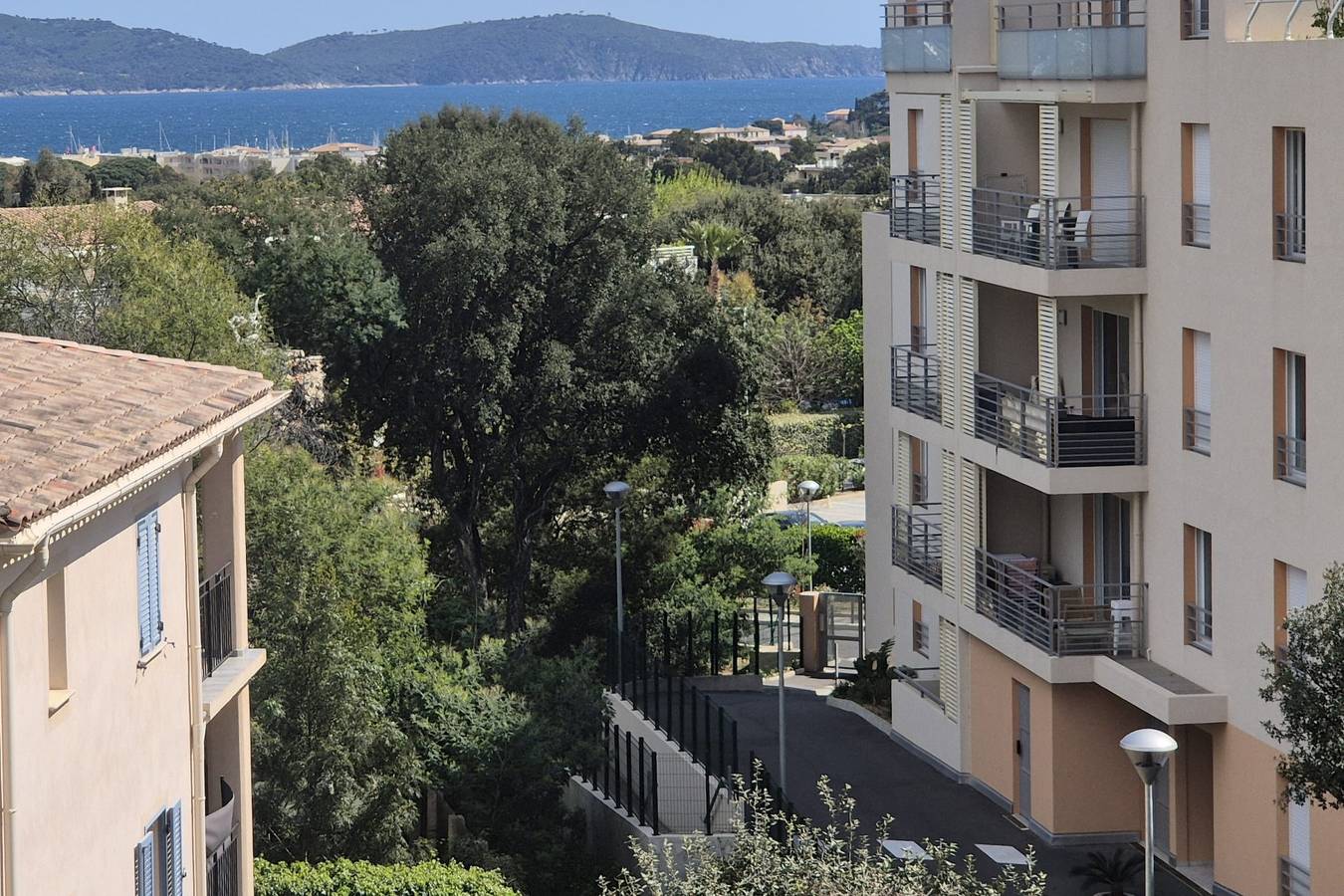 Ganze Wohnung, Ferienwohnung für 4 Personen mit Balkon in Cavalaire-sur-Mer, Draguignan Region