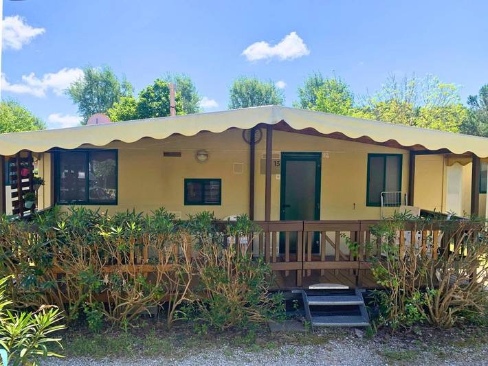 Chalet per 5 persone, con Terrazza e Piscina a Viareggio