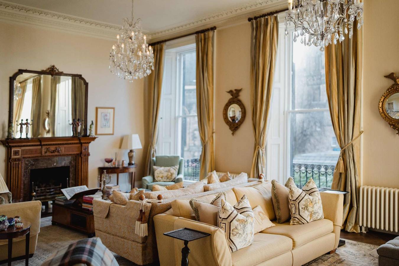 Prestigious City Centre Private Entrance House in Edinburgh, Edinburgh and Lothian