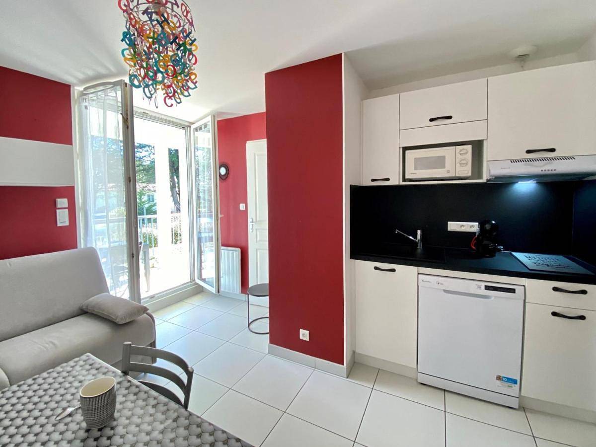Appartement entier, Appartement 2 pers. rénové avec balcon, accès plage et centre-ville à pied - Classé 2* - Fr-1-231-285 in Bretignolles-sur-Mer, Vallée de la Loire