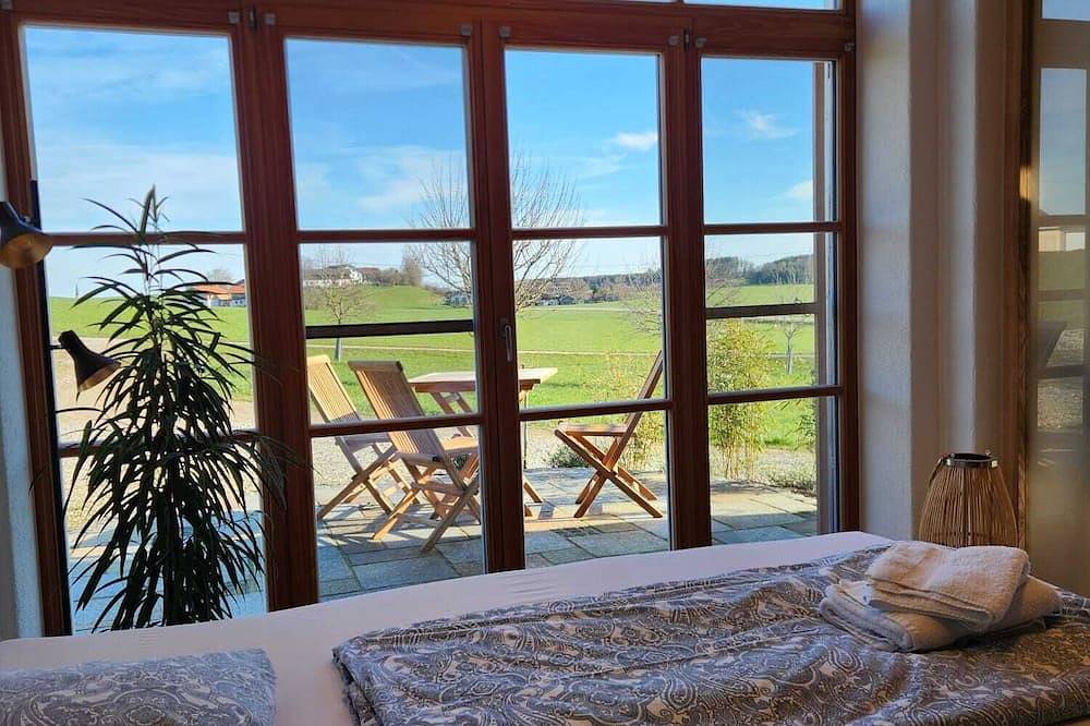 Ganze Wohnung, Ferienwohnung 75qm für max. 4 Personen in Palling, Rupertiwinkel
