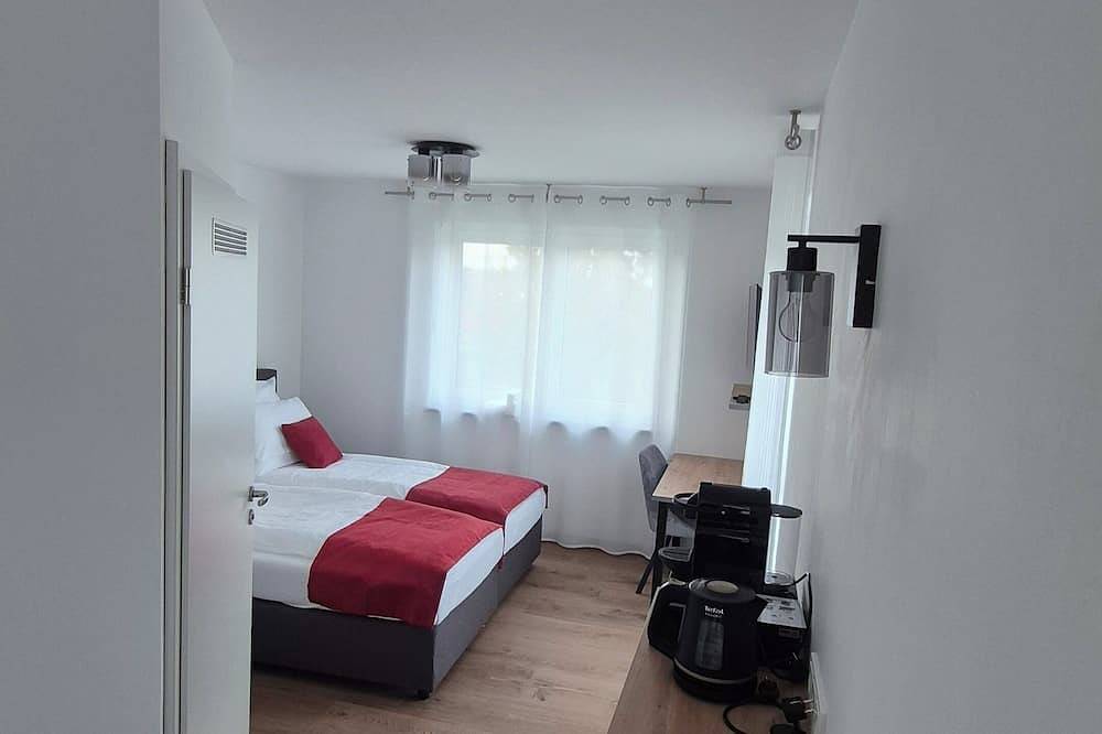 Ganze Wohnung, Apartments Seibel \ndoppel-/Zweibettzimmer mit Balkon in Sondelfingen, Reutlingen