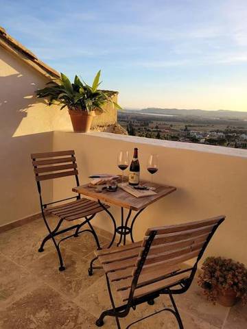 Gîte pour 2 personnes, avec terrasse et vue à Châteauneuf-du-Pape