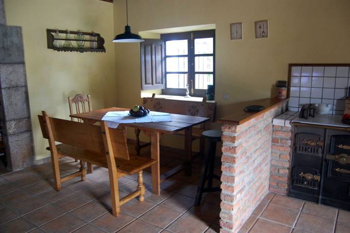 Ganze Wohnung, Ferienwohnung für 8 Personen mit Balkon/Terrasse in Posada de Llanes, Llanes