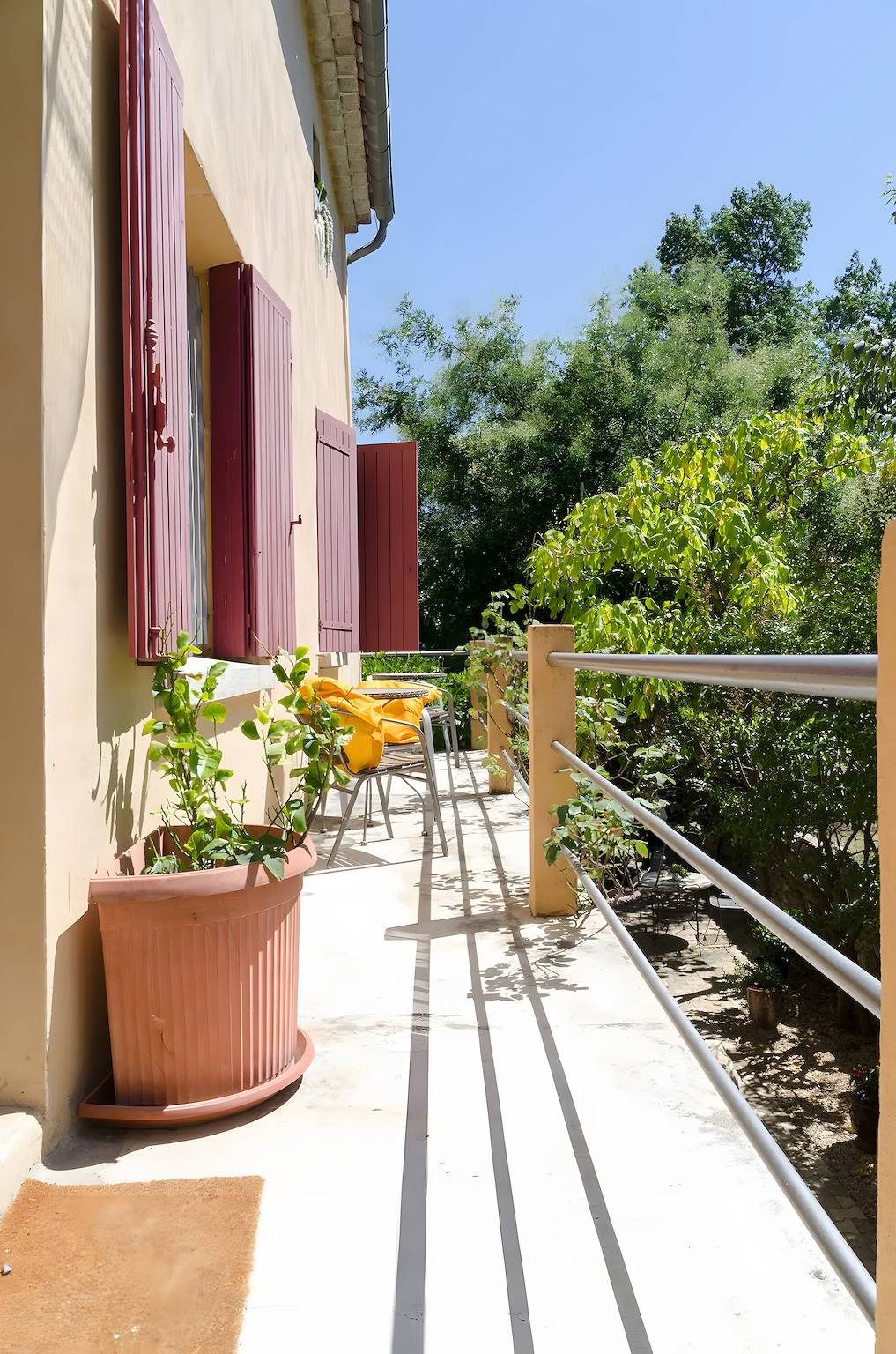 Appartement entier, Chambre d'hôtes 'Mas Abicou - Alma' avec piscine partagée, terrasse privée et Wi-Fi in Vézénobres, Région d'Alès