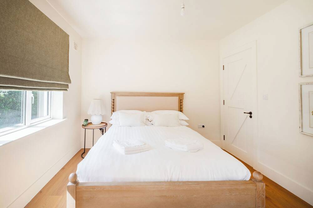 The Links 10, Amazing Location- Food, Drinks, Surf, & Golf! - 10 in Lahinch, County Clare