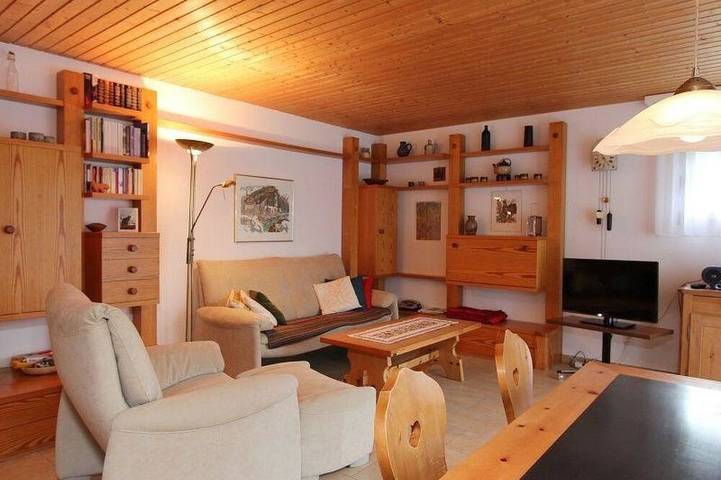 Ganze Wohnung, Soras Rindlisbacher Appartement/Fewo, Bad, Wc, 2 Schlafräume in Surses, Albula