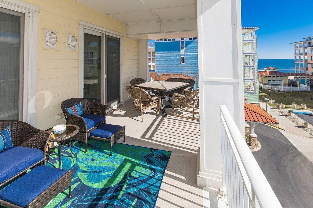 Ganze Wohnung, Comfortably furnished condo with glimpses of Back Bay, pool & gym in Sandbridge Beach, Sandbridge