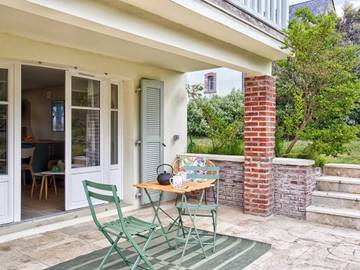 Gîte pour 2 personnes, avec jardin et terrasse à Varaville