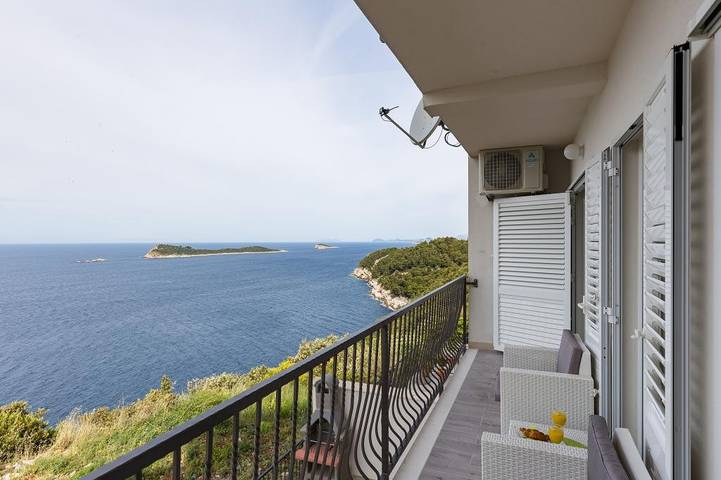 Ferienwohnung für 2 Personen, mit Meerblick und Balkon in Cavtat