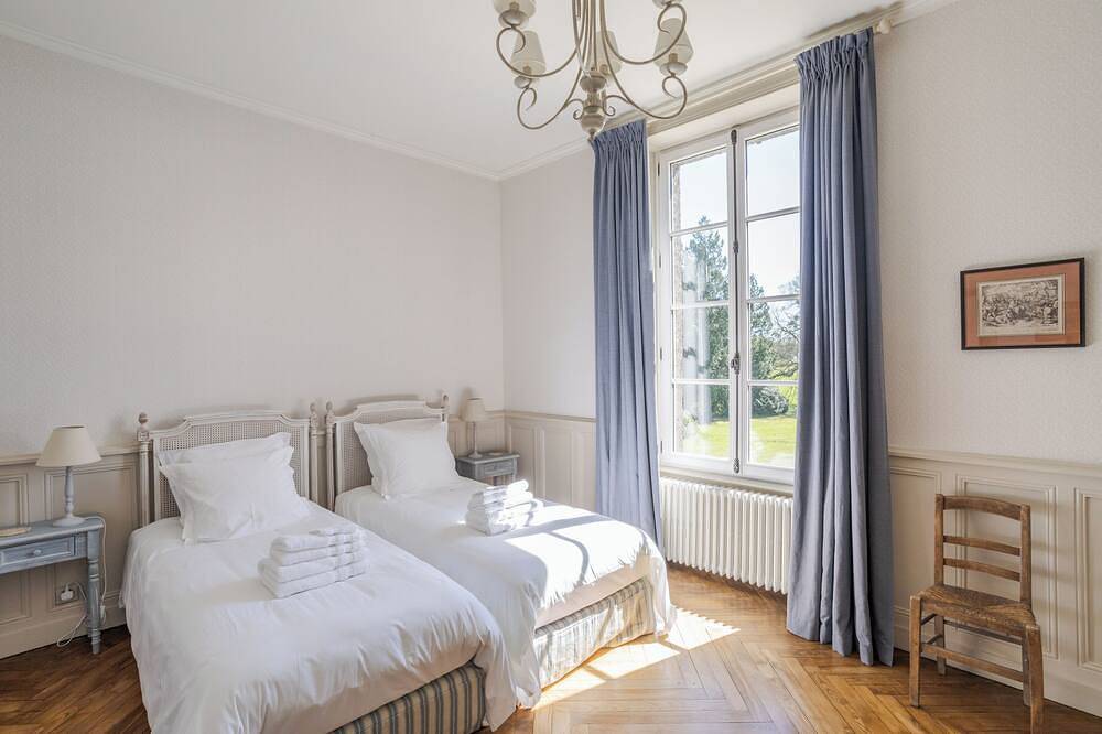 Beautiful Breton Chateau, sleeps 10. Close to the sea! in Quimperlé, Quimper region