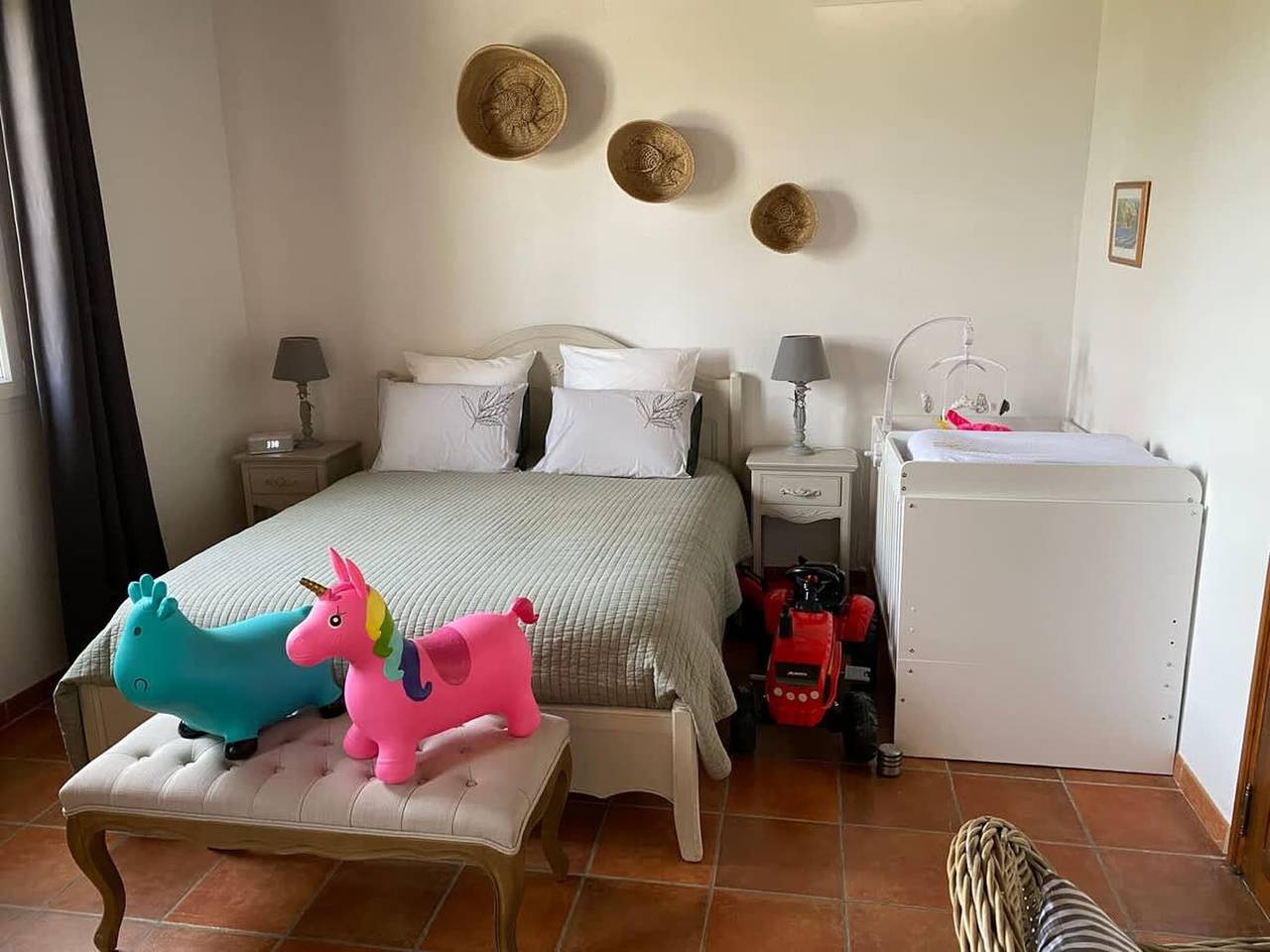 Ganze Wohnung, Villa in Murs, im Herzen des Luberon in Murs, Regionaler Naturpark Luberon