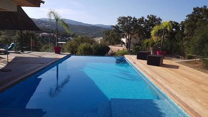 Ferienwohnung für 4 Personen, mit Pool und Garten sowie Terrasse auf Korsika