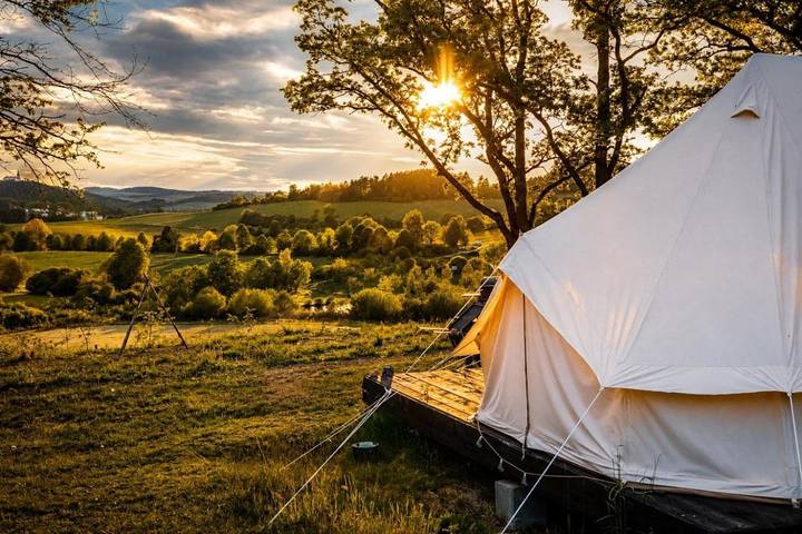 Camping für 8 Personen, mit Ausblick und Garten, mit Haustier in Tschechien