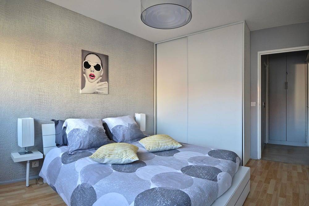 Hel lejlighed, All Comfort 50m from the beach, close to shops and train station, in the Heart of Juan les Pins in Juan-les-Pins, Antibes