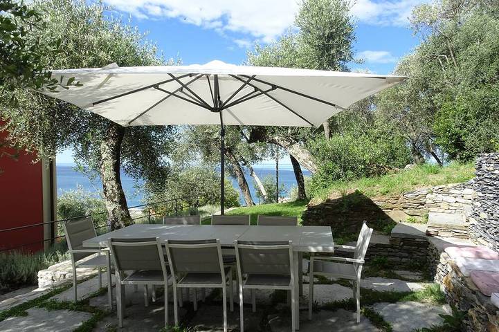 Villa für 8 Personen, mit Balkon und Garten in Tigullio