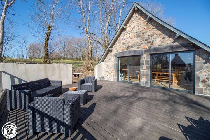 Gîte pour 9 personnes, avec sauna ainsi que jardin et terrasse à Saint-Sauves-d'Auvergne - 2