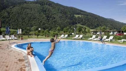 Ferienhaus für 5 Personen, mit Terrasse und Garten sowie Pool, mit Haustier in St. Peter am Kammersberg