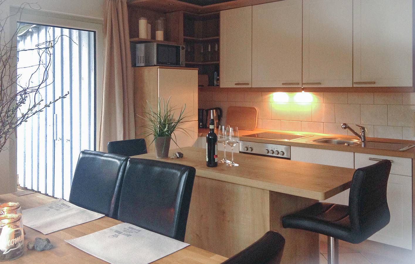 Apt am Strand mit WiFi, TV, Parkplatz und Terrasse in Röbel, Müritz