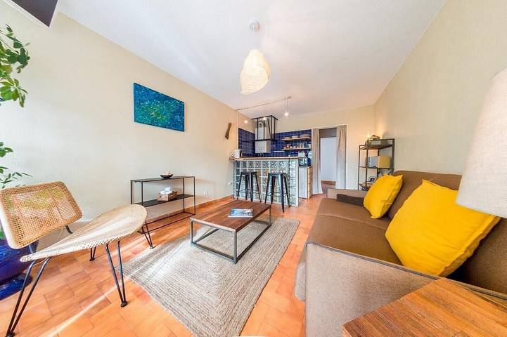 Gîte pour 3 personnes, avec jardin et terrasse dans Office De Tourisme De Gruissan