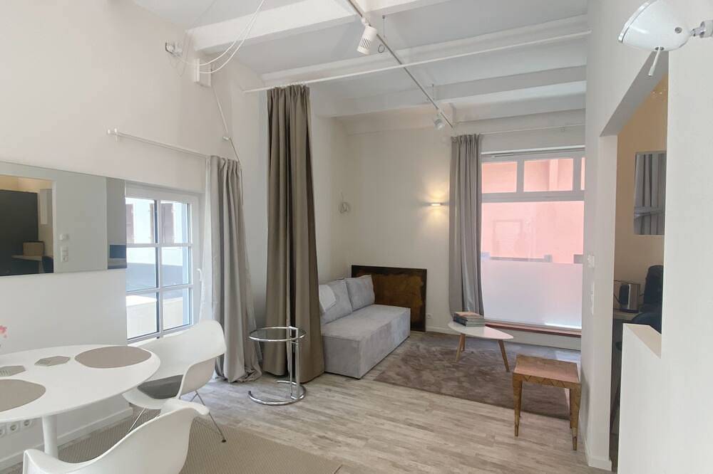 Ganze Wohnung, Loft Ehemalige Weinbrennerei, in der Altstadt und mit Parkplatz in Linz am Rhein, Mittelrhein