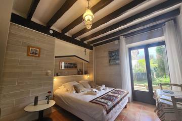 Gîte pour 2 Personnes dans Saint-Pée-sur-Nivelle, Région de Bayonne, Photo 1