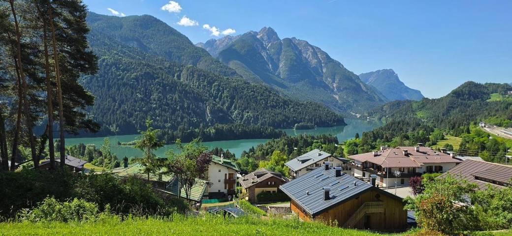 Appartamento per 6 persone, con Terrazza e Vista lago nonché Panorama a Domegge di Cadore