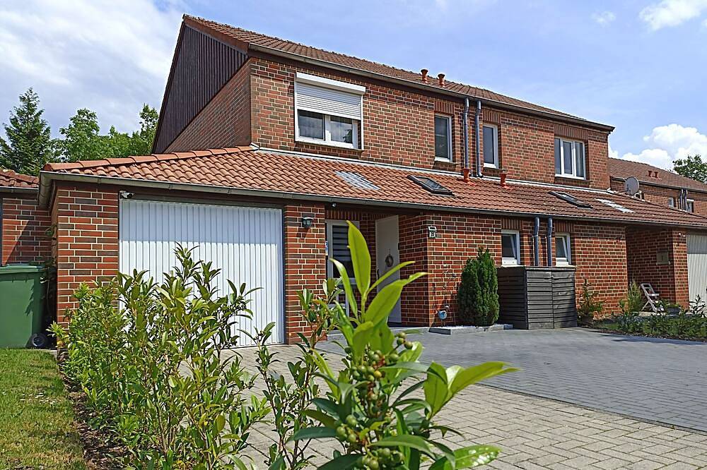 Ferienhaus mit überdachter Terrasse und Garten in Bad Fallingbostel, Landkreis Heidekreis